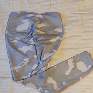 Yogalicious Kids Blue and White Camouflage Leggings